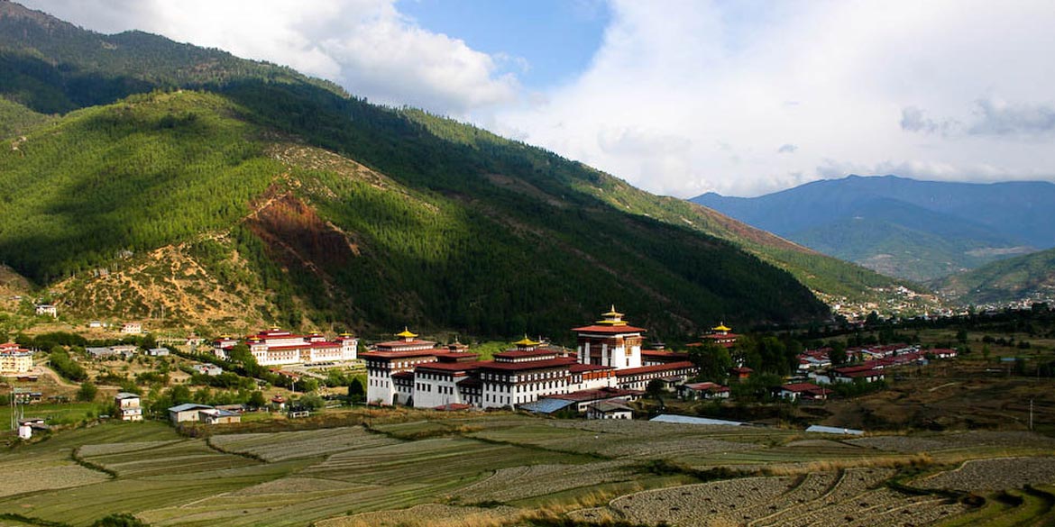 PARO – THIMPHU (2350 M) 51 km / 1 ½ hrs