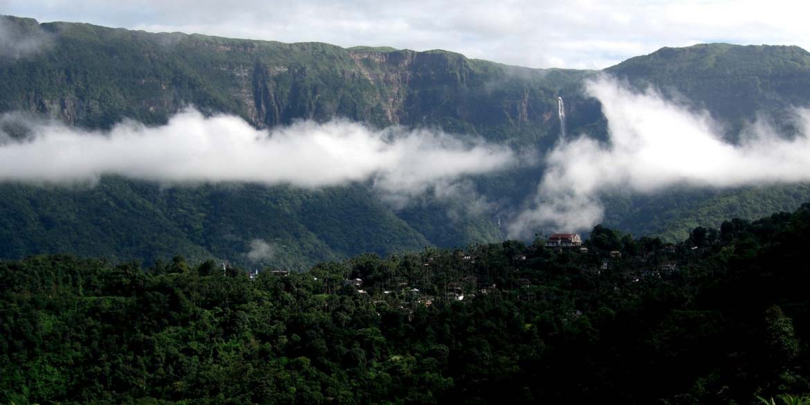 GUWAHATI - CHERRAPUNJEE 185 kms / 5 hrs