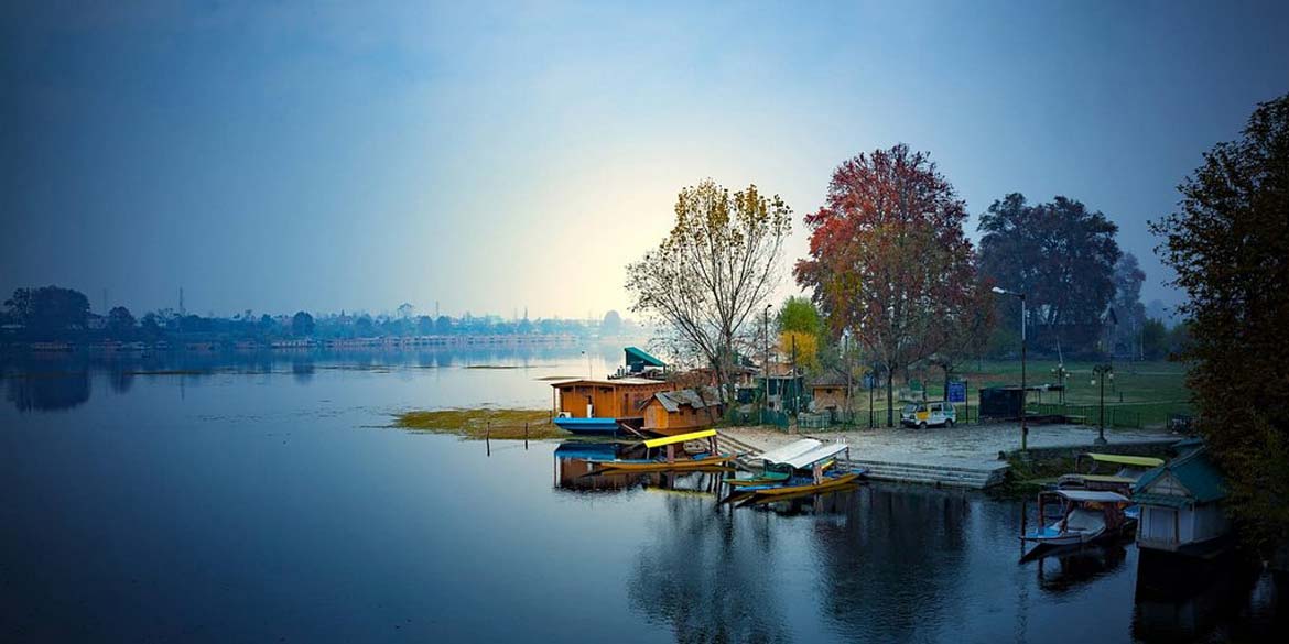 PAHALGAM – SRINAGAR (1585 M / 5200 ft) 90 km / 3 hrs